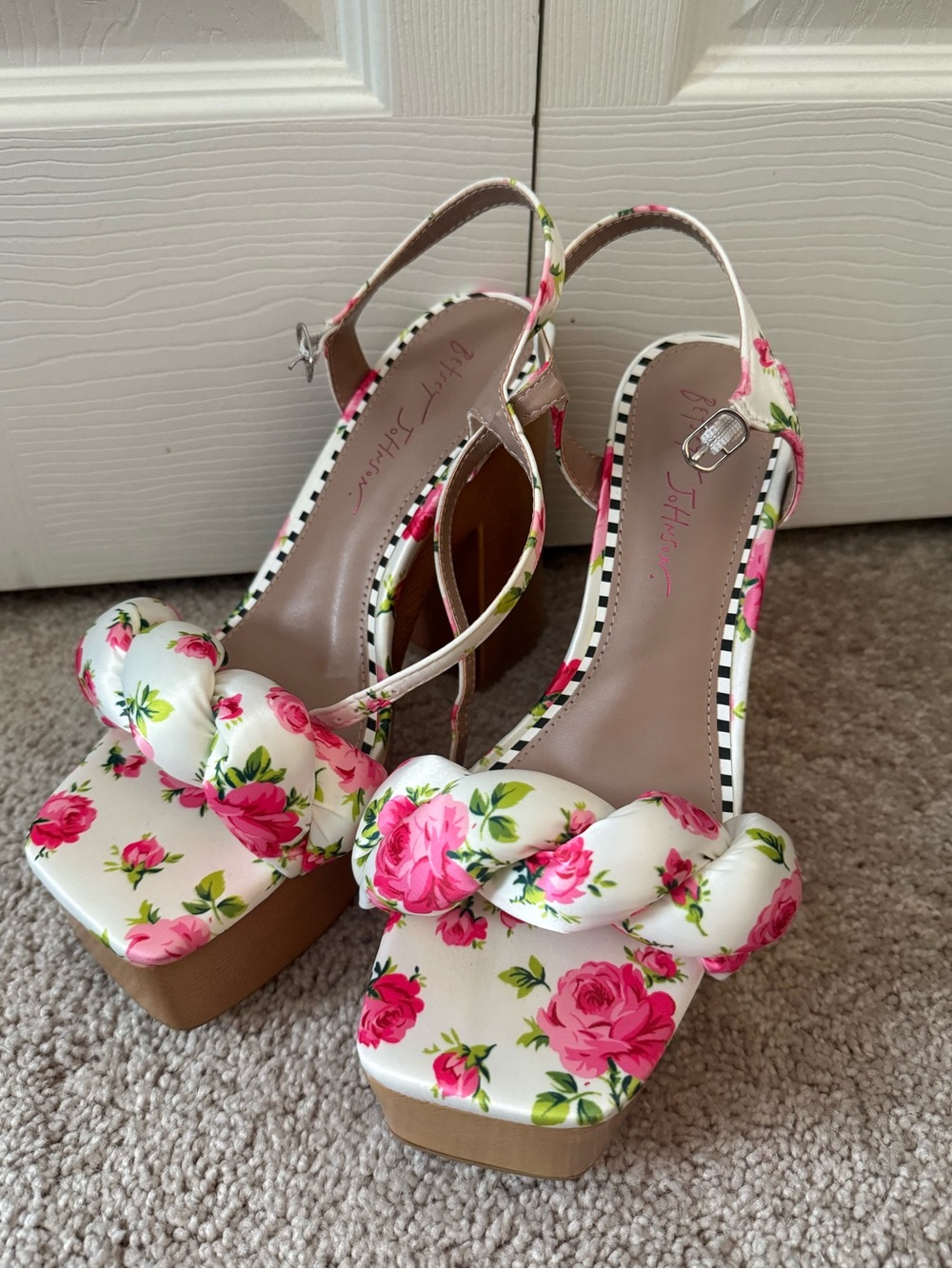 Betsey Johnson White Floral Platform Slingback Heels